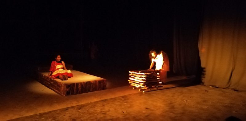 पोखरा थिएटर मा नाटक ‘उ मरेकी छैन’ मञ्चन शुरु (फोटो फिचर)